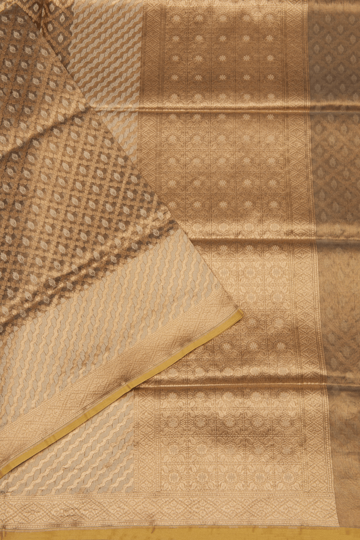 Kora Banarasi Saree
