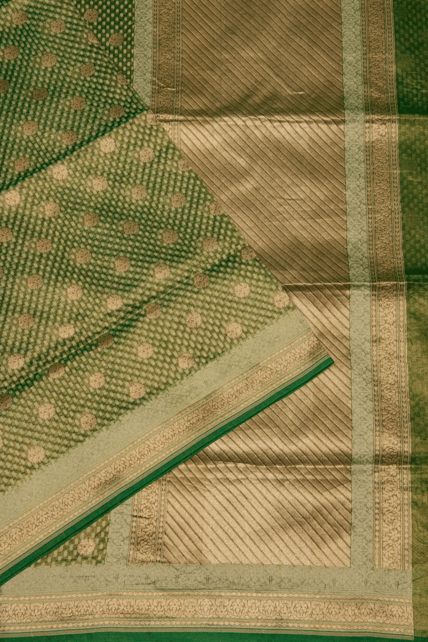 Kora Banarasi Saree